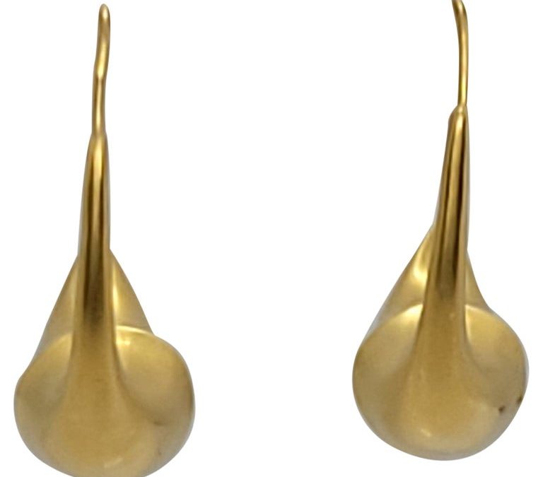 14kt Yellow Gold Hook Earrings Satin Finish 8.17 Grams
